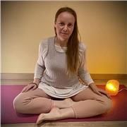 Instructora internacional con Certificación oficial y más de 8 años de experiencia. Ofrezco clases de Kundalini Yoga y meditación
